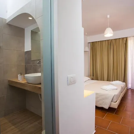 Muses 3* فاليراكي