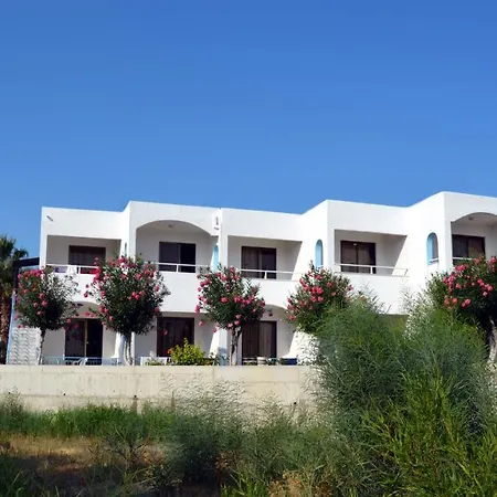 Muses Ξενοδοχείο Φαληράκι