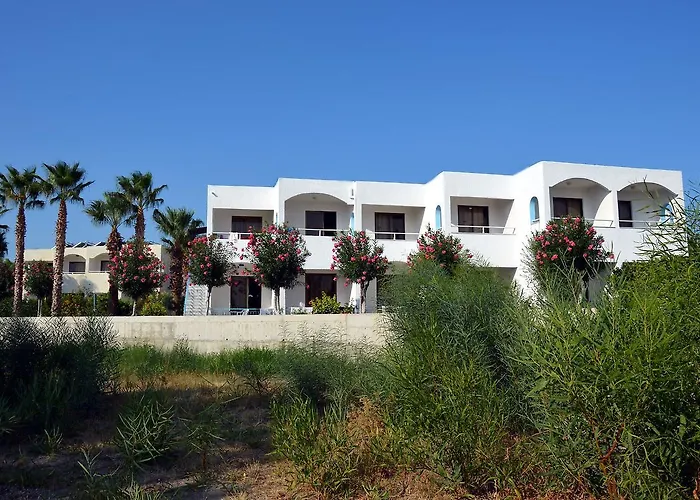 Muses ホテル ファリラキ